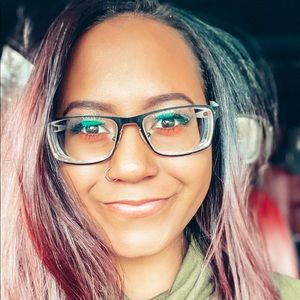 Meet your Posher, Alyssa